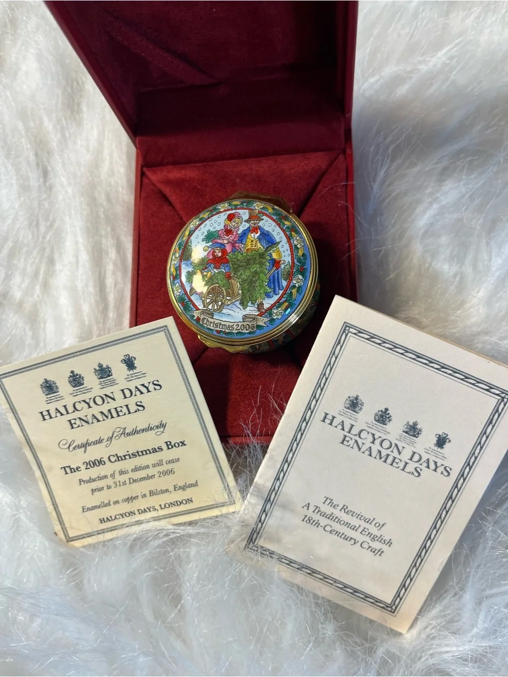 Halcyon Days Enamel Christmas 2006 Decorative Trinket Box - Red/Green